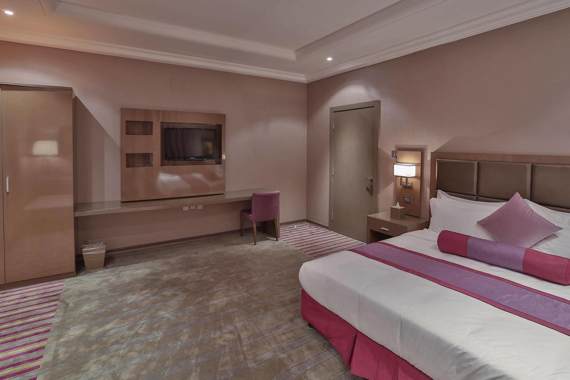 Park House Aparthotel Rijád Kültér fotó